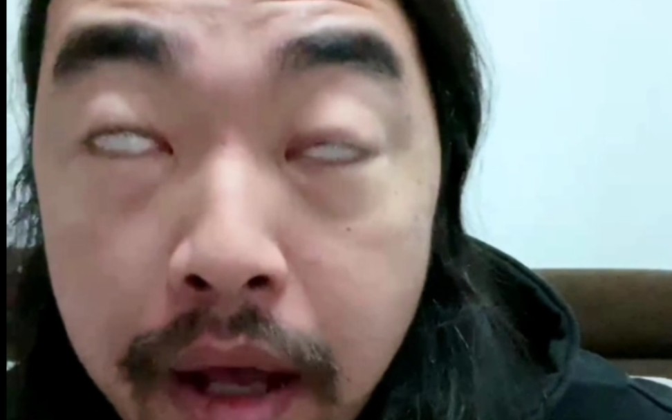 峰哥直播狂吹比特币，比特币瞬间跌10%